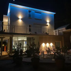 3* Couette-café Acquaviva Experience
